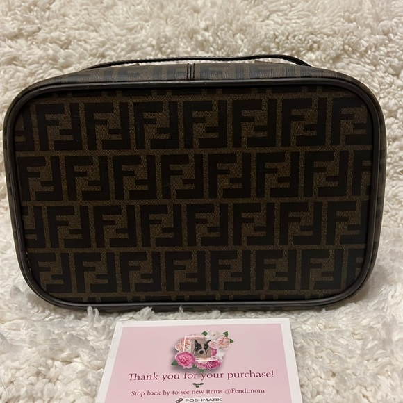 Fendi travel makeup / Train case - Picture 5 of 15